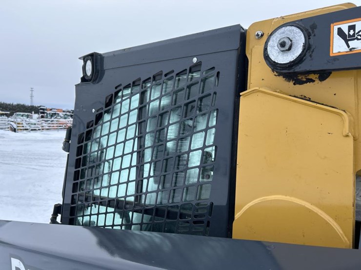 2019-deere-331g-image-42