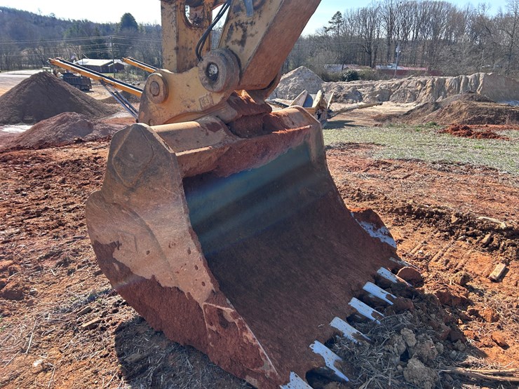 caterpillar-349el-image-30