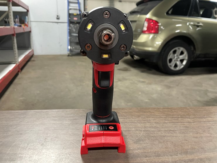 #2067-•-milwaukee-compatible-12v-batteries,-comes-with-(2)-batteries-(cw)-image-13