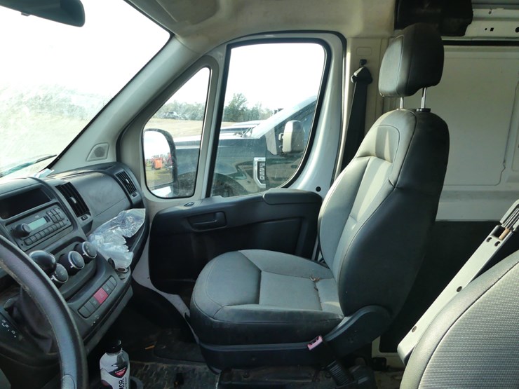 2016-dodge-1500-image-9