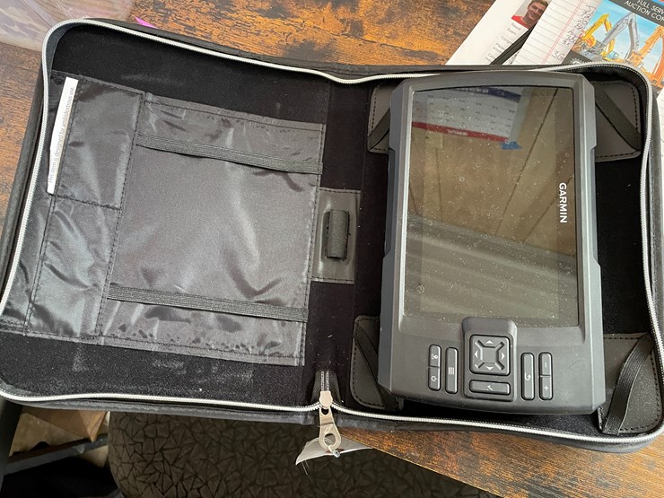 #1300-•-1953-crestliner-v4tl-aluminum-fishing-boat-with-trailer-(has-wi-title)-image-32