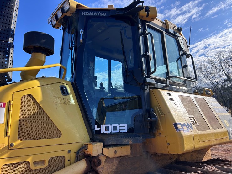 komatsu-d61pxi-24-image-10