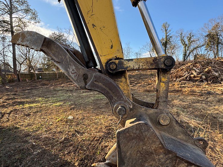 komatsu-pc270-lc-8-image-19