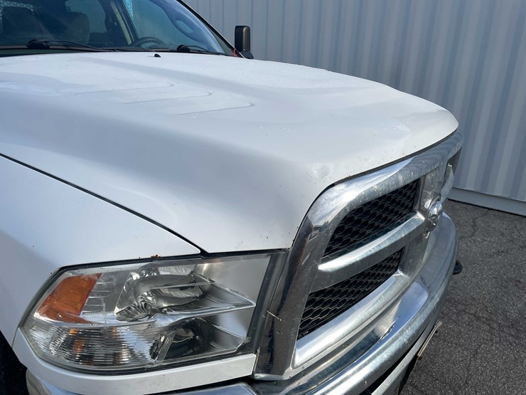 2016-ram-2500-tradesman-image-18