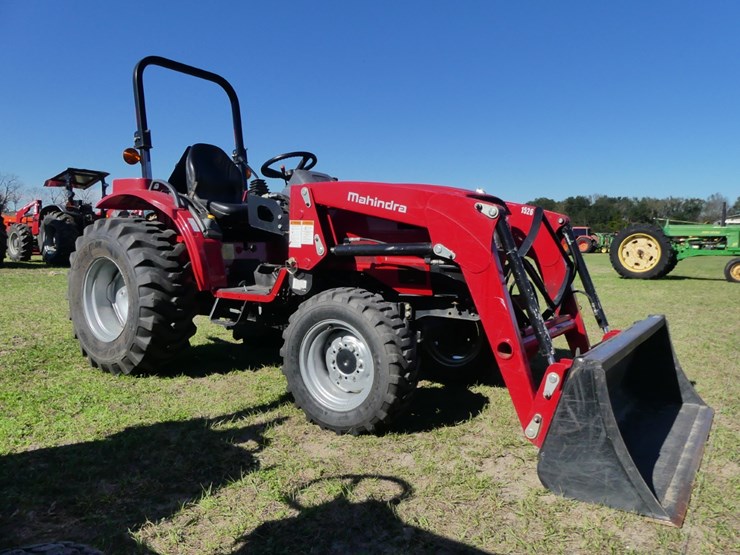 2017-mahindra-1526-image-1