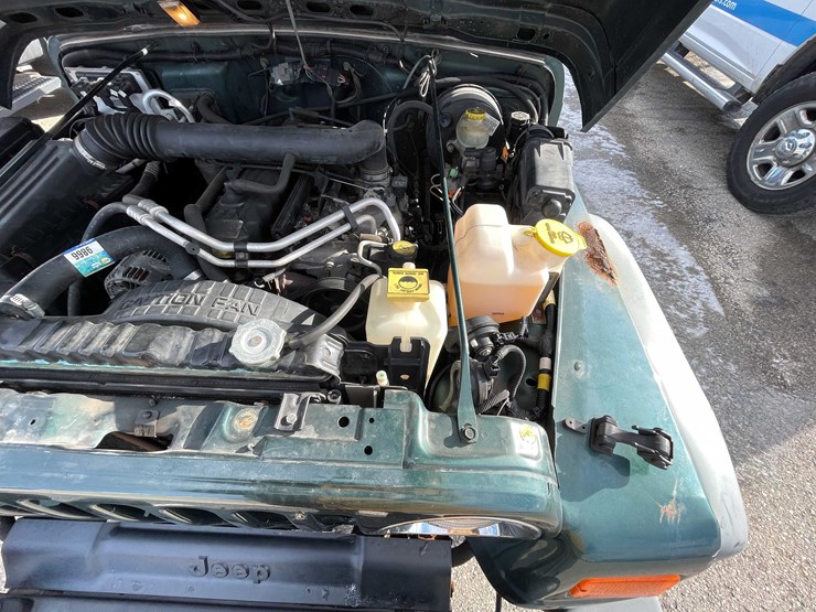 2000-jeep-wrangler-sport-image-64