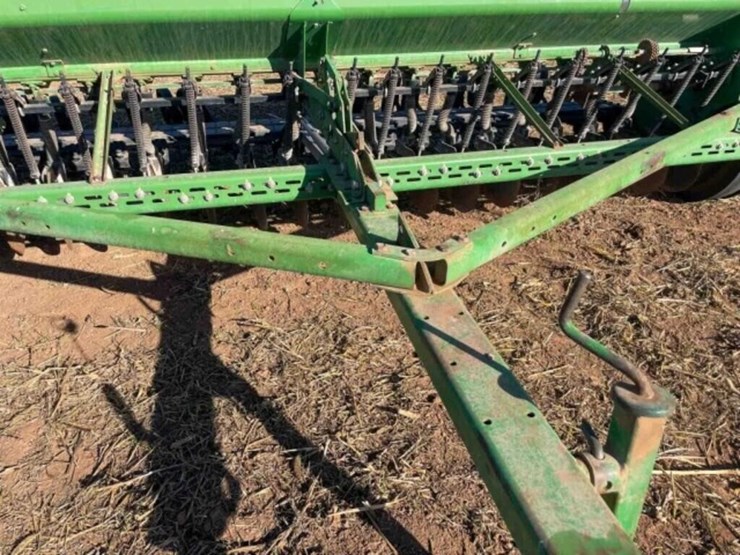 john-deere-8300-image-3