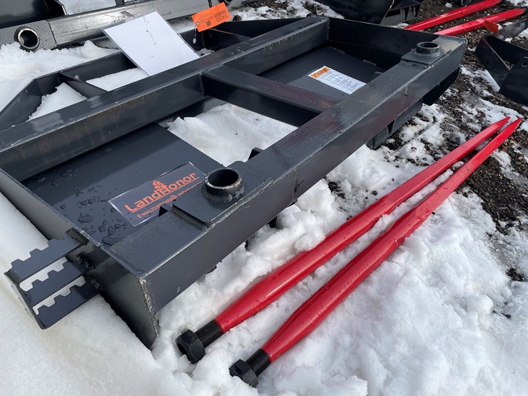 #1450-•-unused,-landhonor-skidsteer-bale-spear-image-3