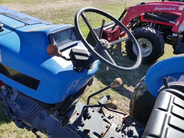 new-holland-3930-image-10