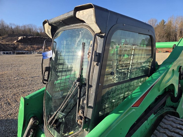 2018-bobcat-t740-image-37