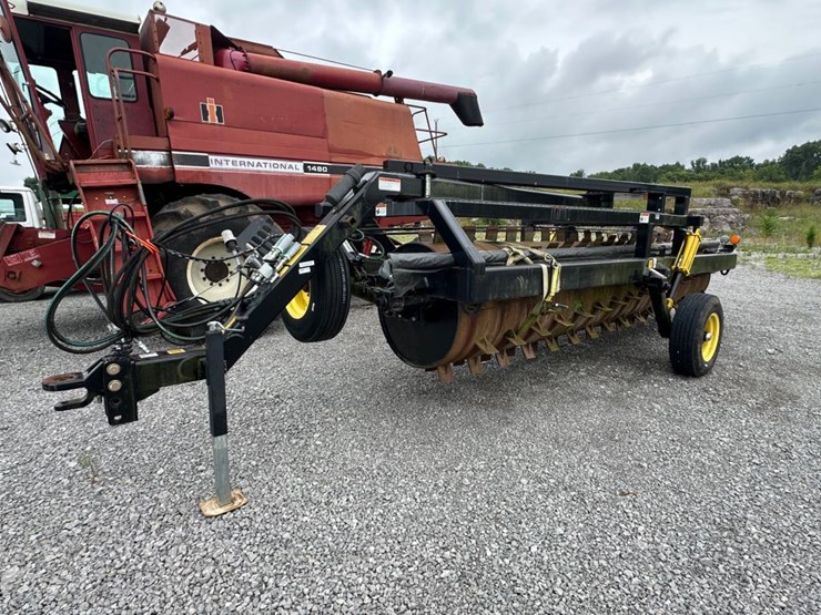 #30715-•-mandako-15’-land-roller-image-1