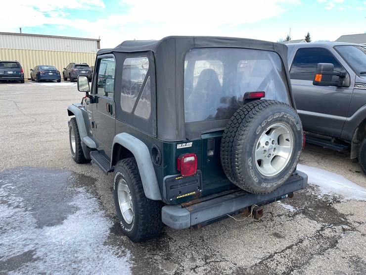 2000-jeep-wrangler-sport-image-9