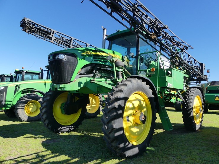 2004-john-deere-4720-image-1