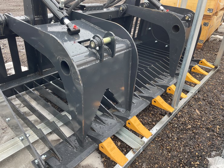 #1161-•-unused,-landhonor-hydraulic-grapple-bucket-image-4