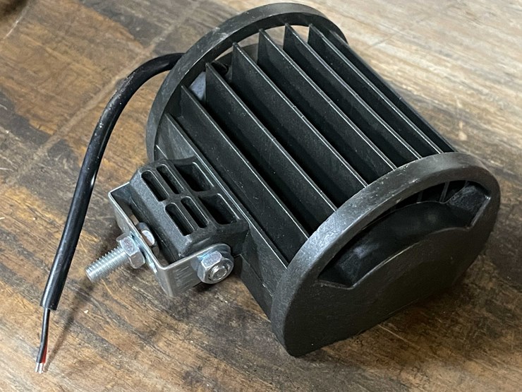 #2023-•-(2)-led-work-lights,-4"-long,-12/24vdc-(pr11)-image-4