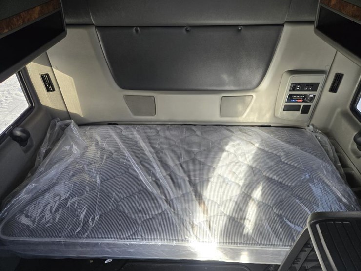 2019-international-lt-image-64