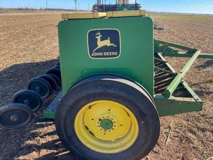 john-deere-8300-image-6