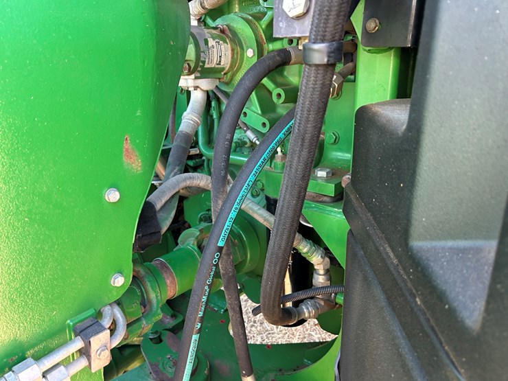 john-deere-9560r-image-39