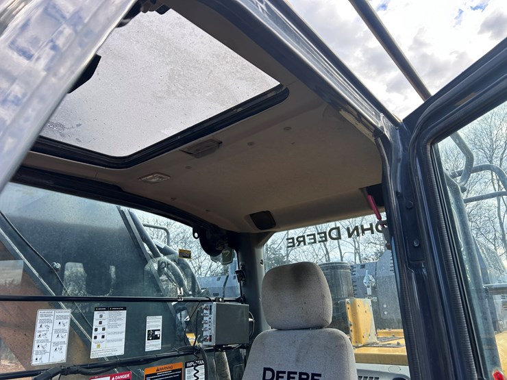 #2196-•-deere-470g-cl-excavator-image-40