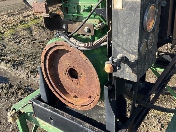 john-deere-4-cyl-stationary-engine-image-3
