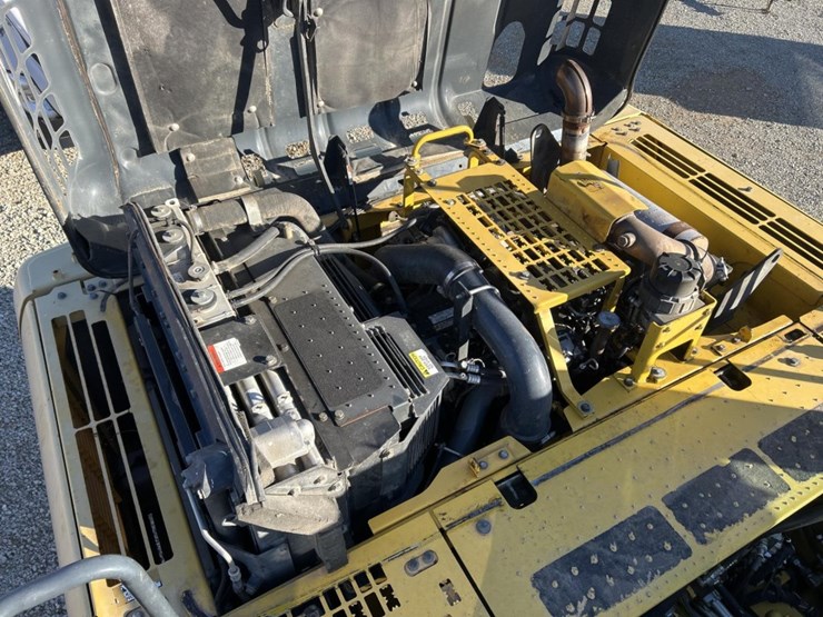 2014-komatsu-pc360-lc-10-image-45