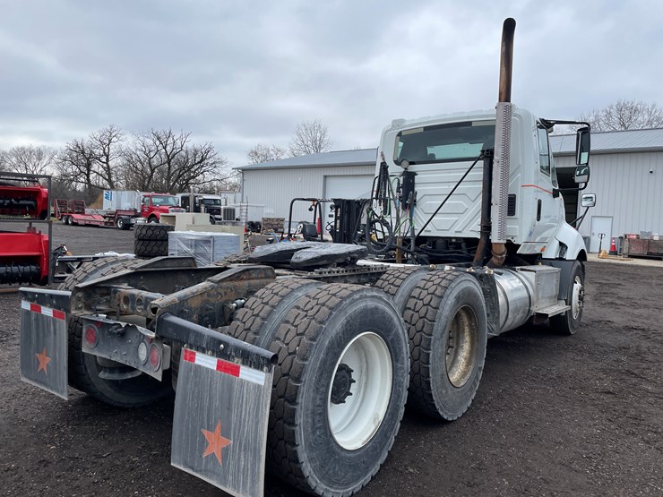 #1000-•-2015-international-tandem-axle-day-cab-semi-tractor-(has-wi-title)-image-5