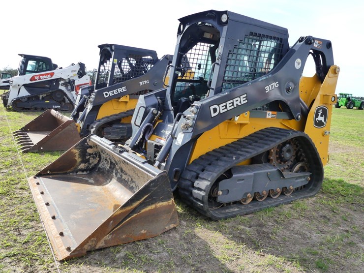 2023-deere-317g-image-2