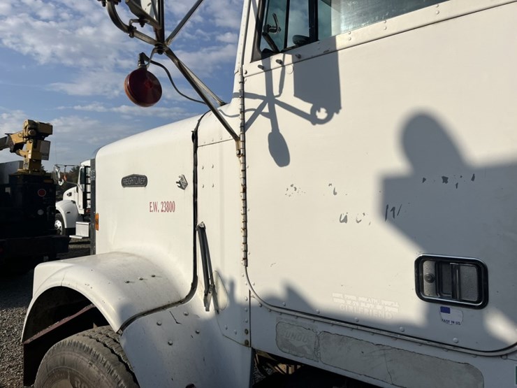 #2201-•-1988-freightliner-mb80-tandem-axle-dump-truck-image-12