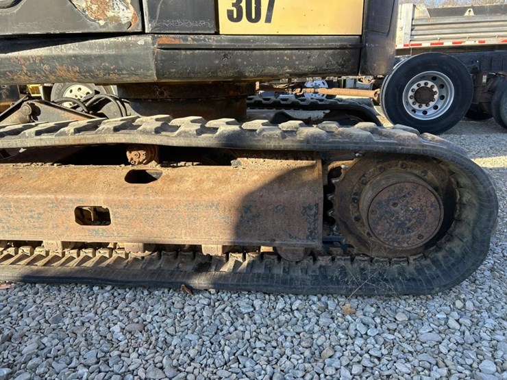 caterpillar-307-image-74