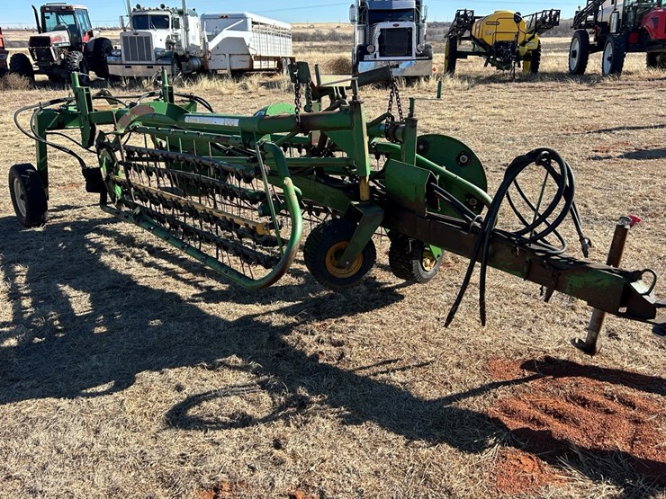 john-deere-700-image-5