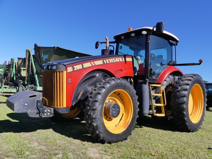 2017-versatile-260-image-1