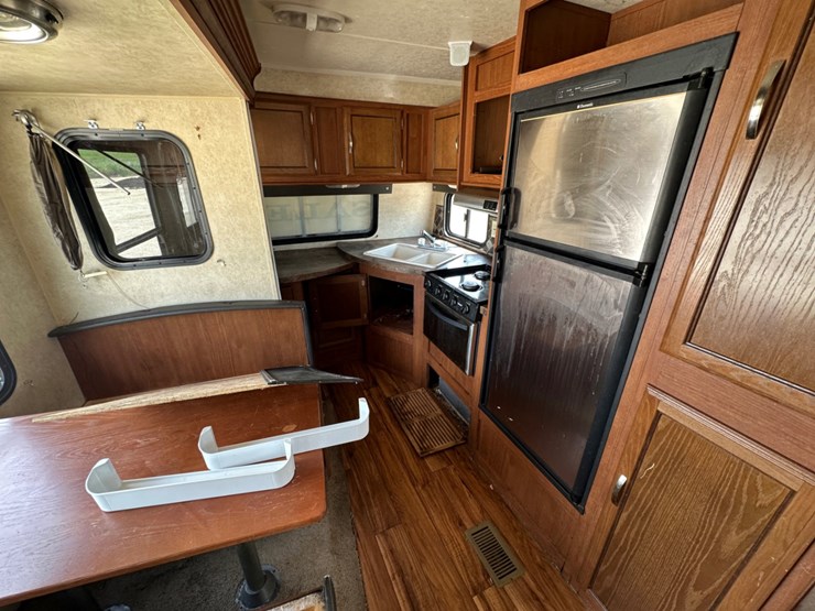 2014-forrest-river-salem-travel-trailer-image-13