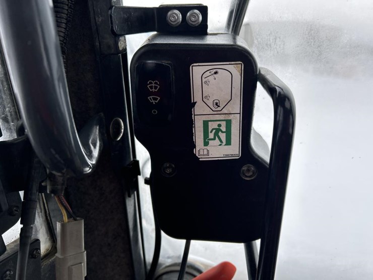 2019-deere-331g-image-55