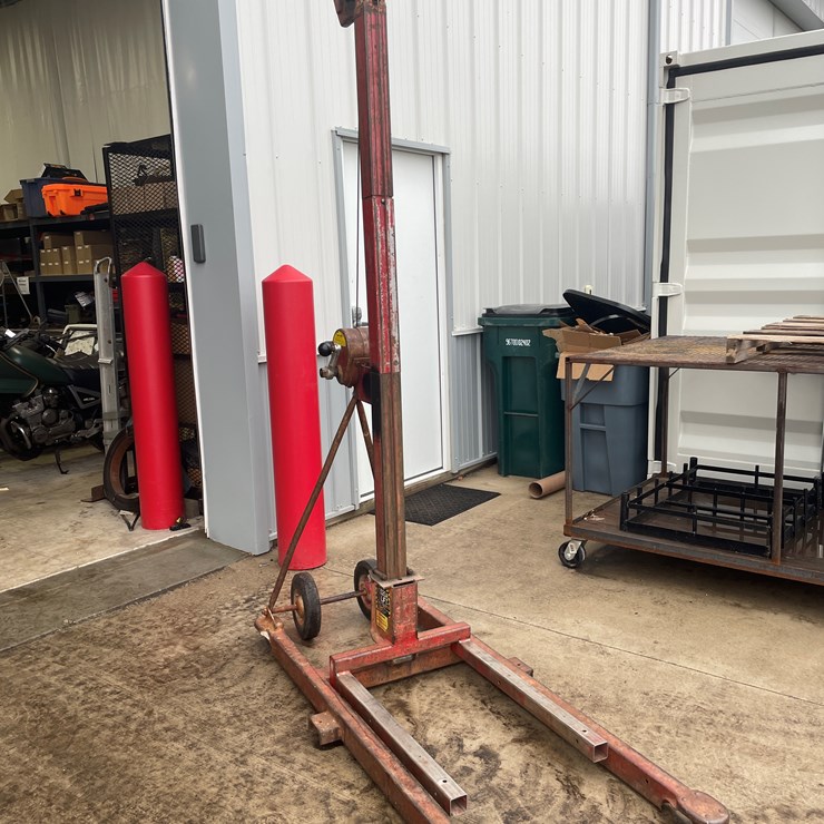 #1191 • Vermette 520A Lift