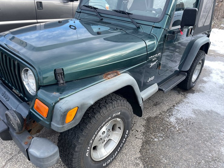 2000-jeep-wrangler-sport-image-14