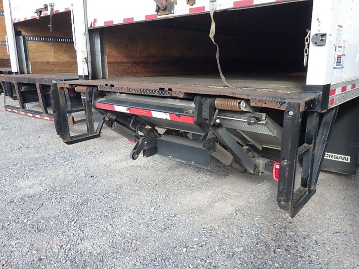 2020-hino-268a-image-8