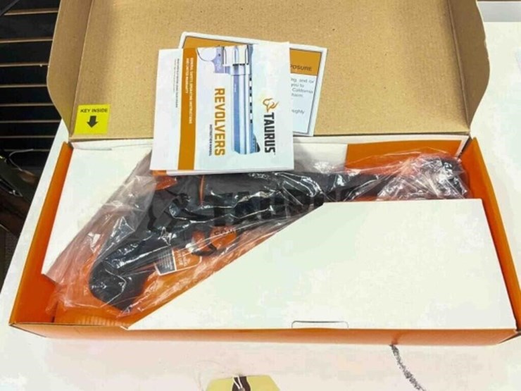 taurus-revolver-image-11