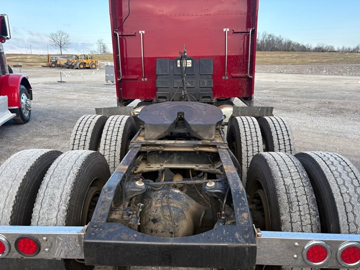 2007-peterbilt-379-image-6