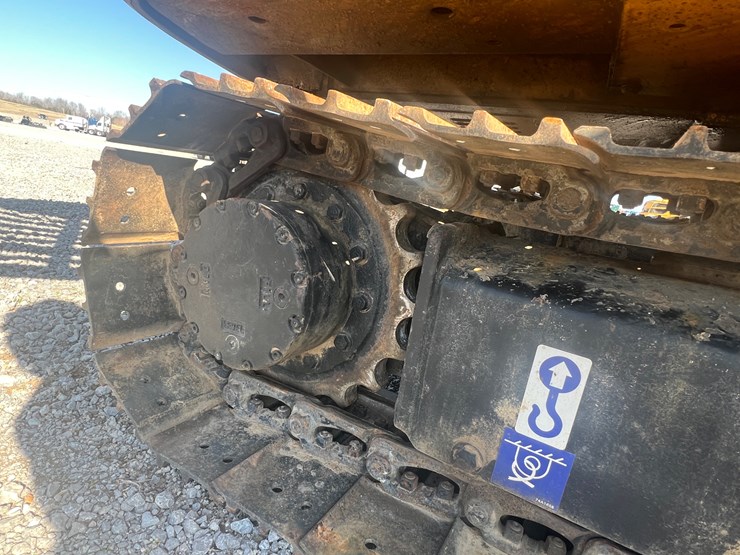 2014-caterpillar-305.5e2-image-14