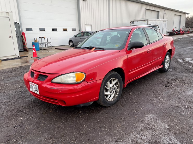 #1005-•-2004-pontiac-grand-am-sedan-(has-wi-title)-image-1