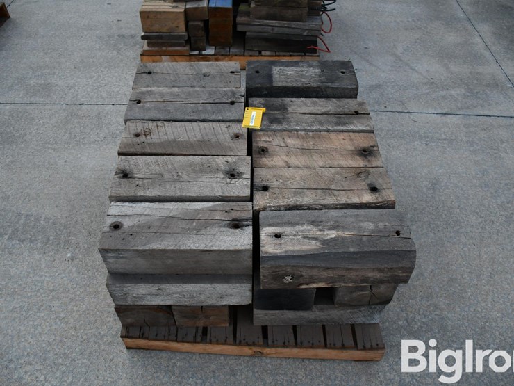 pallet-of-wood-blocks-image-4