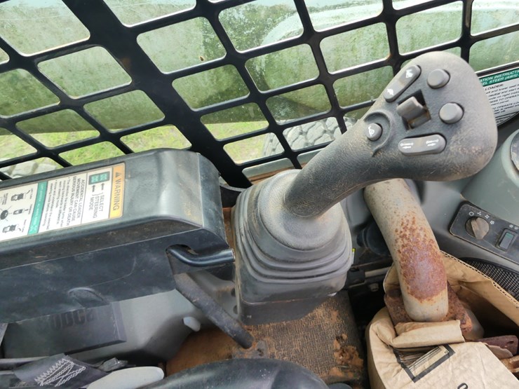 2013-bobcat-a770-image-15