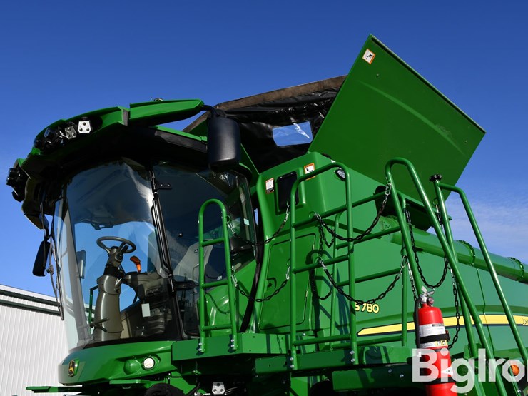 2023-john-deere-s780-image-15