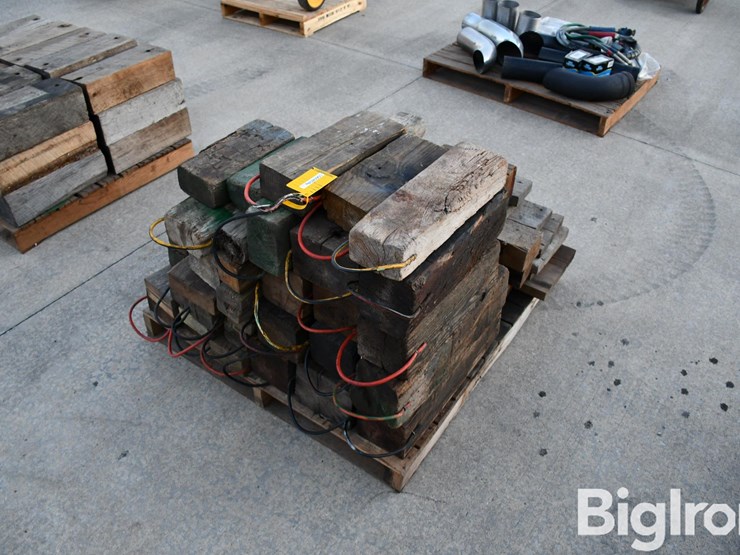 pallet-of-wood-blocks-image-5