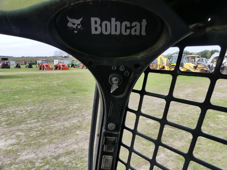 2014-bobcat-t650-image-15