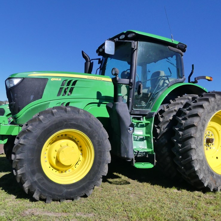 2017 JOHN DEERE 6195R