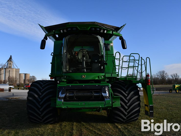 2023-john-deere-s780-image-2