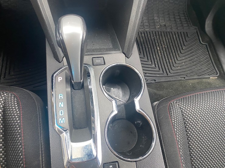 2015-chevrolet-equinox-lt-image-14