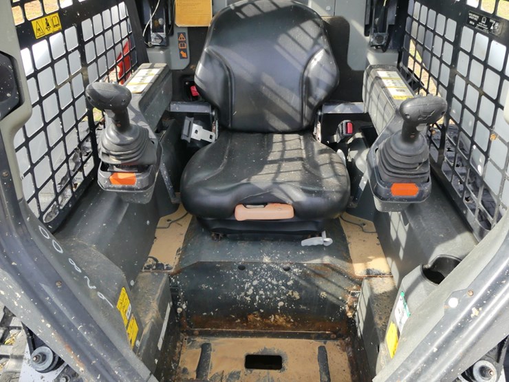 2020-bobcat-t76-image-13