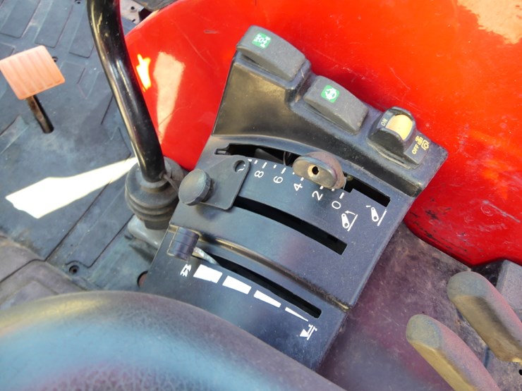 massey-ferguson-4710-image-14